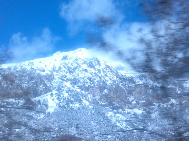 PRETTY PLACES LIKE ME