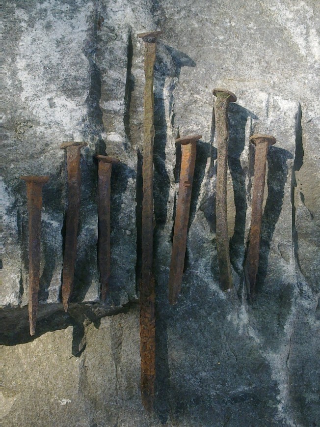 DIFFERENT INCH NAILS 1